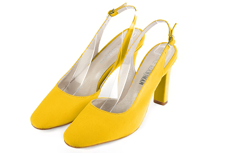 Yellow women's slingback shoes. Round toe. High kitten heels. Front view - Florence KOOIJMAN